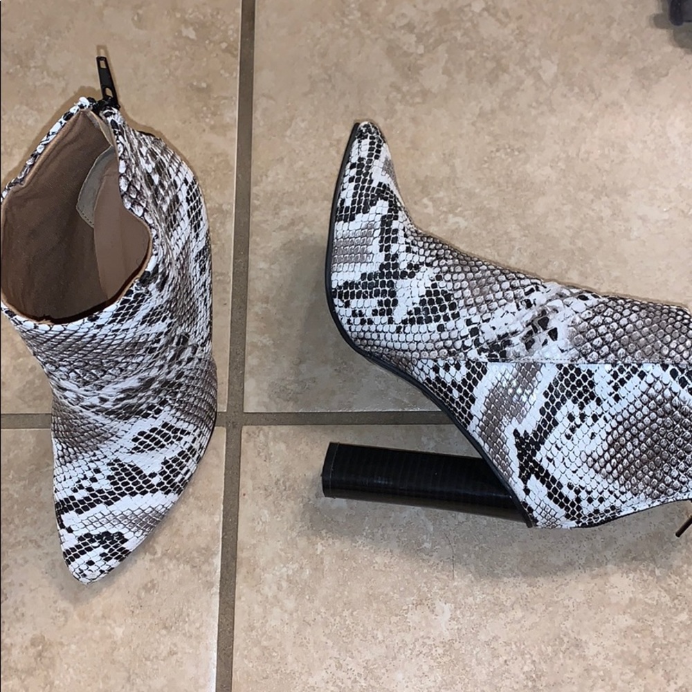 High heel booties